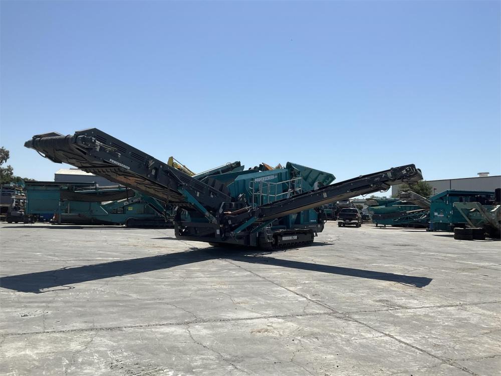 2019 POWERSCREEN WARRIOR 2100